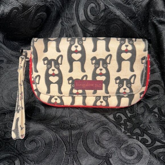 Bungalow 360 Dog Print Wristlet - Picture 1 of 5